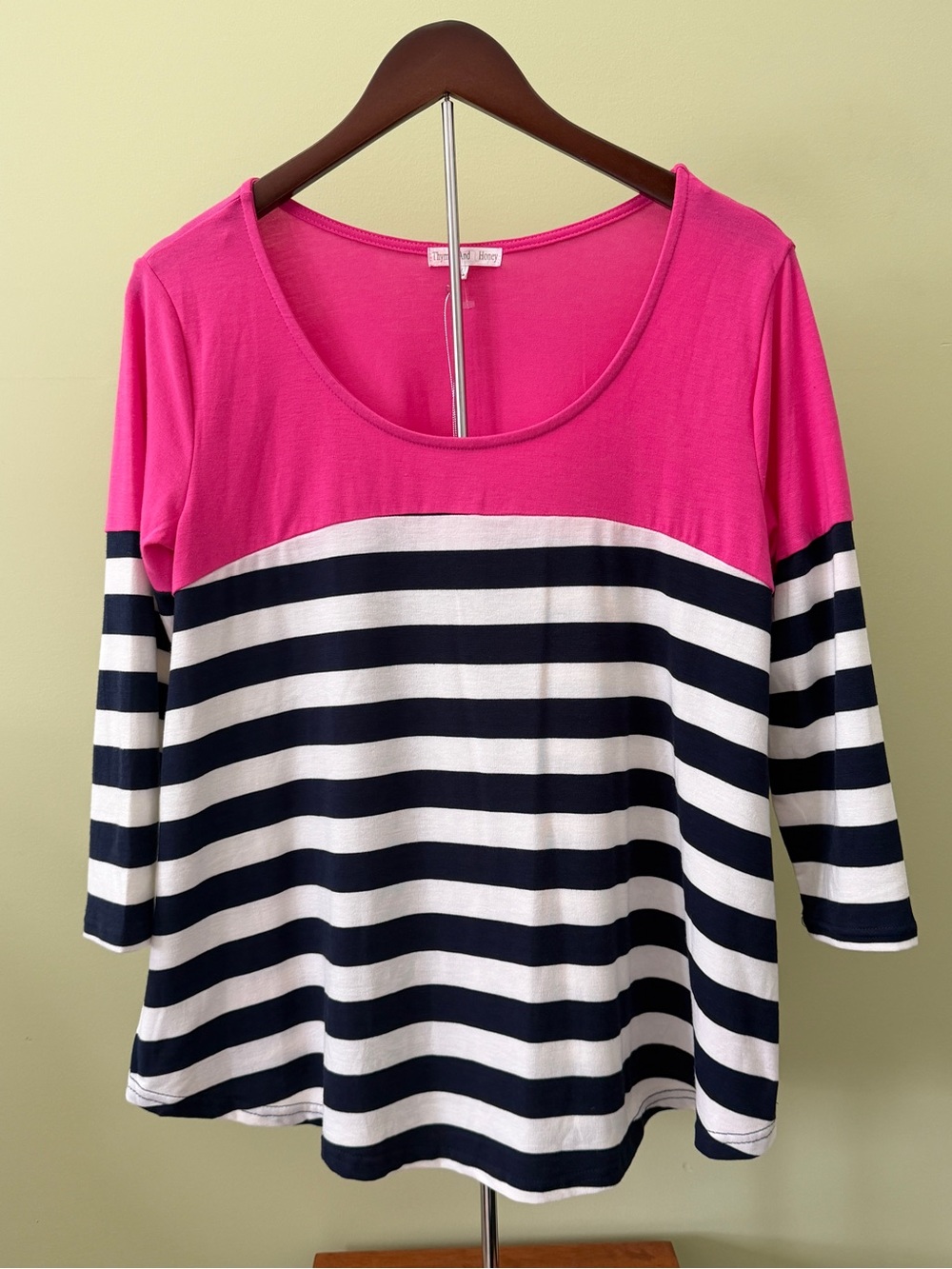 NWT Thyme & Honey Striped Scoop-Neck Top in Hot Pink and Navy Size Medium